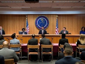 FCC、「ネット中立性」規則の撤廃決定